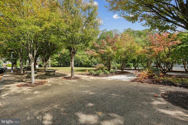 Building Photo - 164 Kendrick Pl