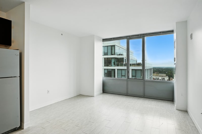 Building Photo - 155 Forest Ave