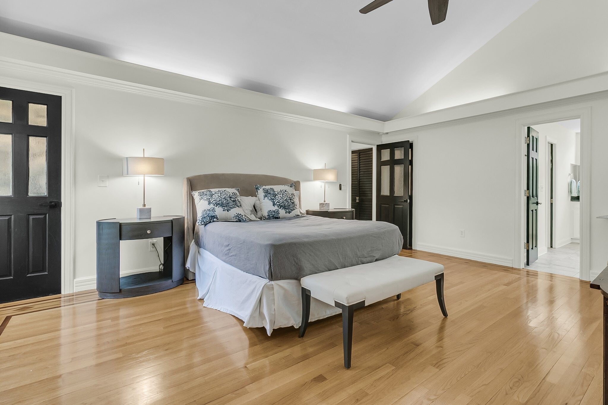 Primary Bedroom - 2142 Golfview Dr