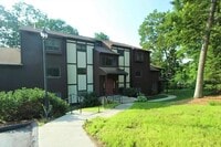 Building Photo - 76 Highwood Dr