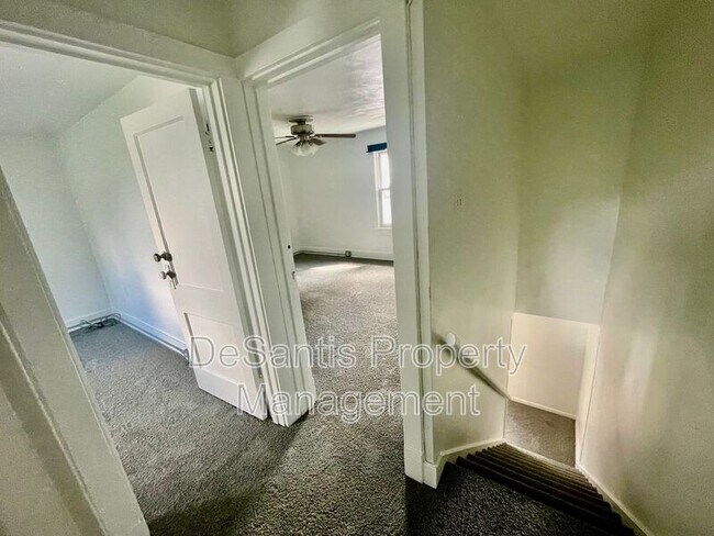 Building Photo - 425 Mt Vernon Ave