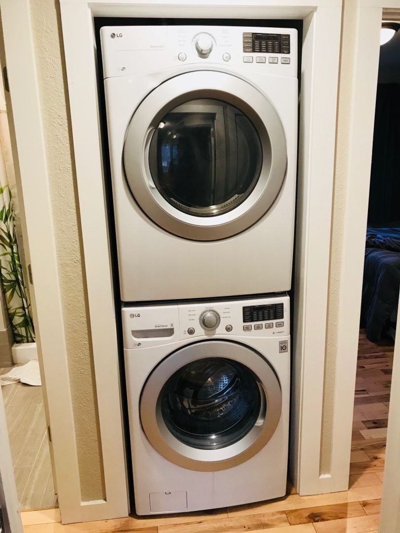 Building Photo - 2340 Folsom St