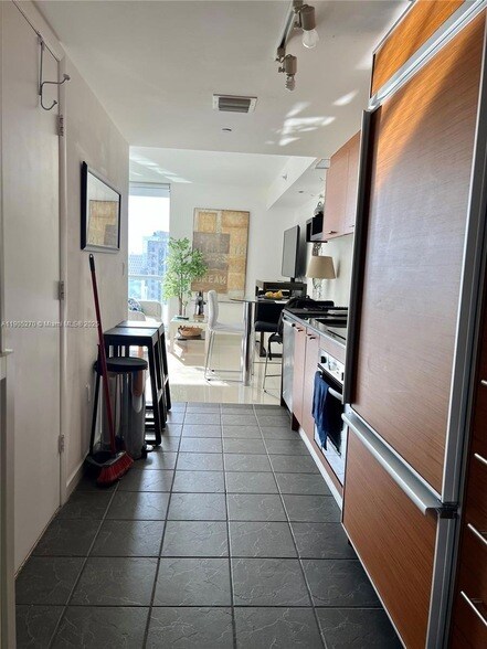 Building Photo - 50 Biscayne Blvd