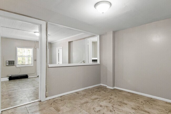 Building Photo - 344 35th St S