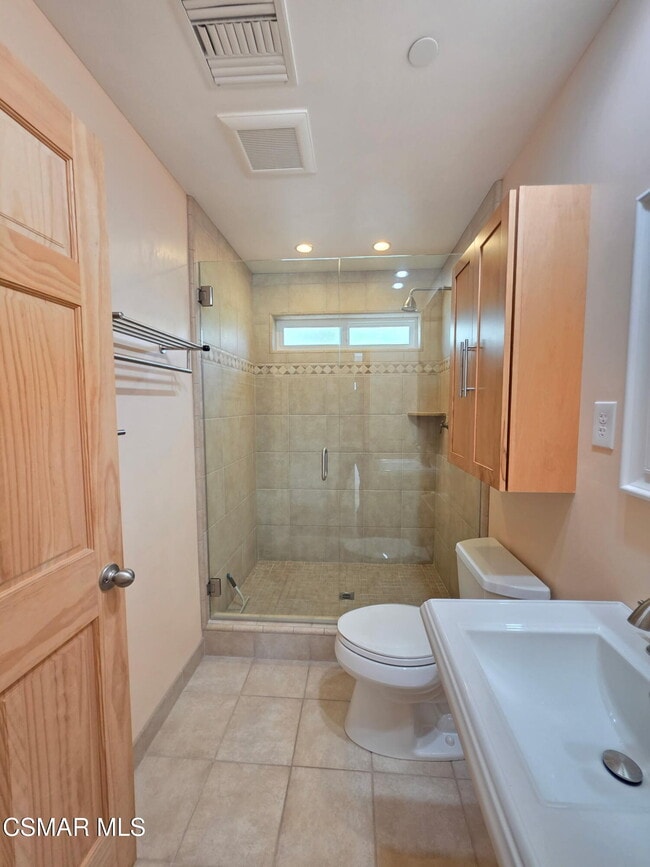 Building Photo - 6172 Sylvan Dr