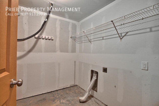 Building Photo - 805 S Woodson Ct