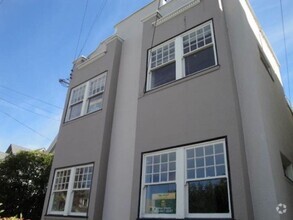 Building Photo - Cute 1 bedroom unit with lots of light in ...