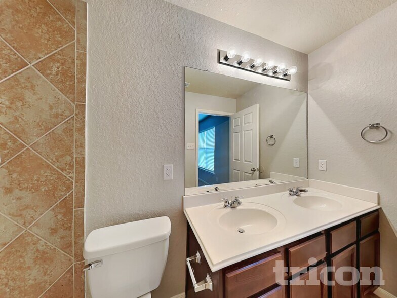 Building Photo - 5118 Badland Beacon