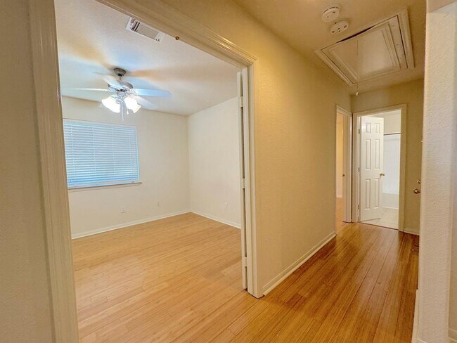 Building Photo - 9314 Alzaada Ln