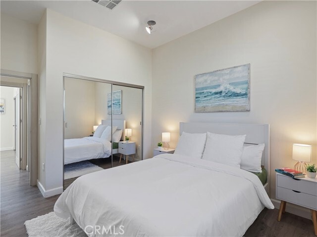 Building Photo - 15803 Chatsworth St