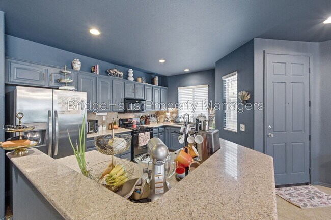 Building Photo - 425 S Meadowbrook Dr