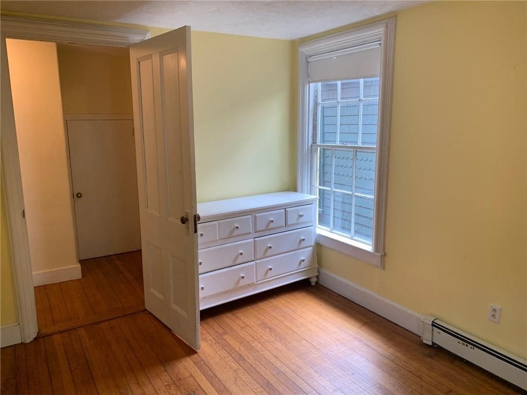 Building Photo - 27 Young St