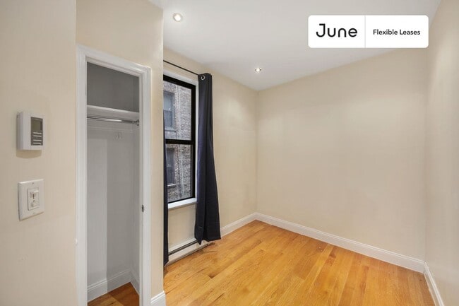 Building Photo - 235 W 109th St