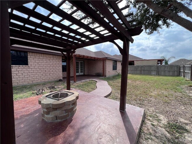 Building Photo - 27 N 46th St