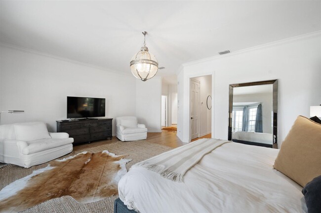 Building Photo - 2377 Golf Brook Dr