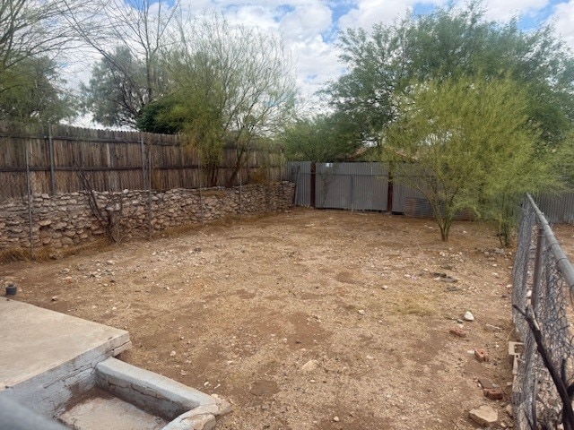 Building Photo - 210 W Blacklidge Dr