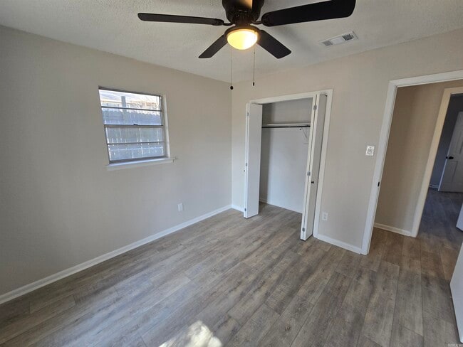 Building Photo - 501 Bristol Dr