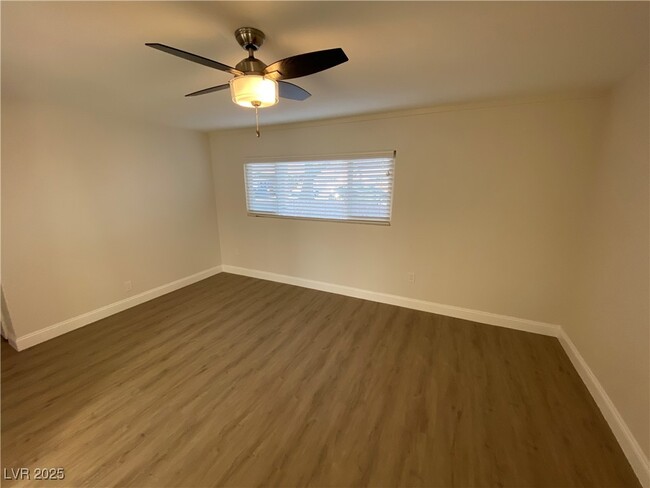 Building Photo - 7409 Bagdad Ct