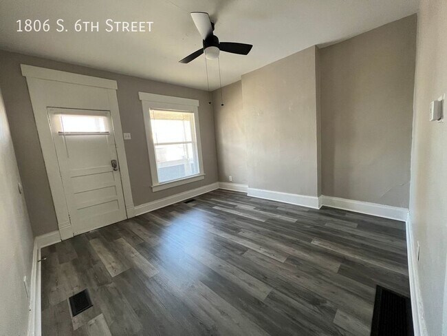 Building Photo - 1806 S 6th St