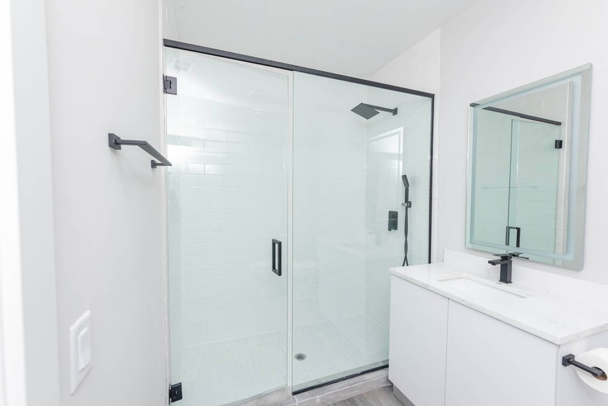 Building Photo - 2000 W 22nd Pl