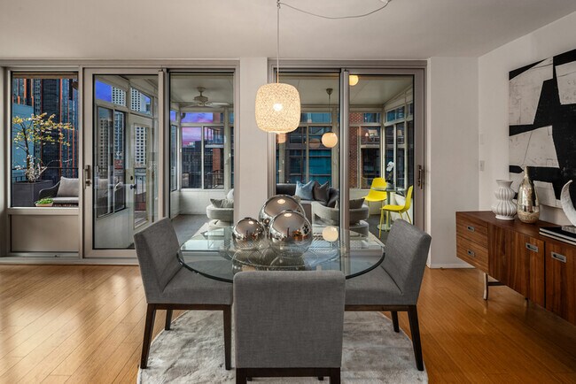 Building Photo - 1000 Union St