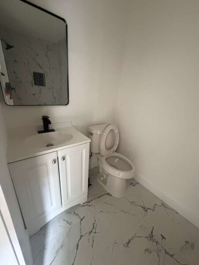 Building Photo - BEAUTIFUL HOME IN HOUSTON. MOVE IN READY!.