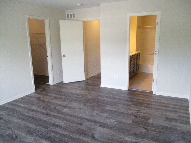 Building Photo - 356 Littleton Trail