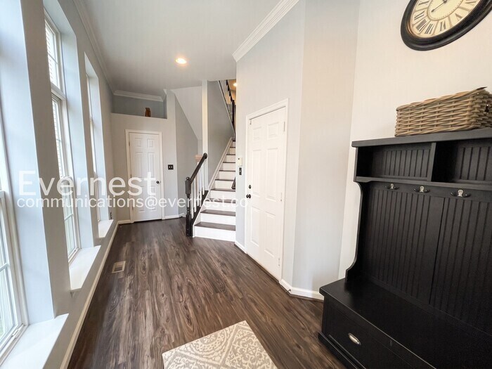 Building Photo - 8353 Middle Ruddings Dr