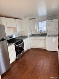 Building Photo - 97 Liberty St