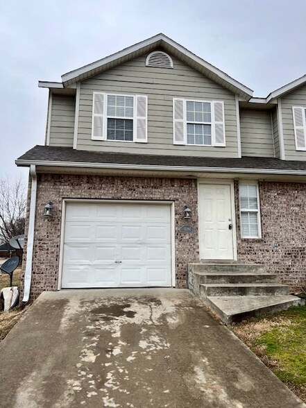 Primary Photo - 12292 Rambling Rose Wy