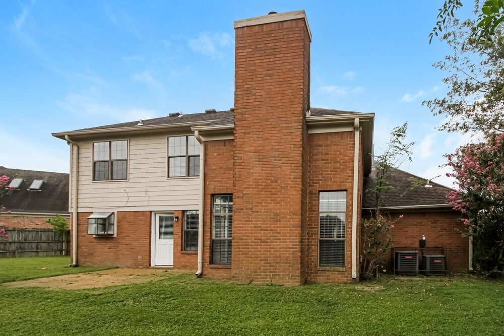Building Photo - 8220 Glynn Vale Cove S