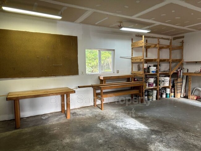 Building Photo - 1375 S Bagley Creek Rd