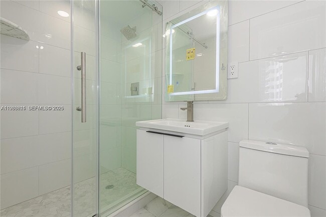 Building Photo - 3180 S Ocean Dr