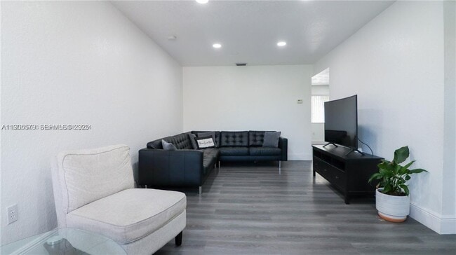 Building Photo - 15330 SW 134th Pl