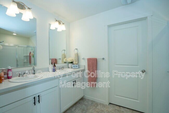 Building Photo - 222 Haymaker Ln