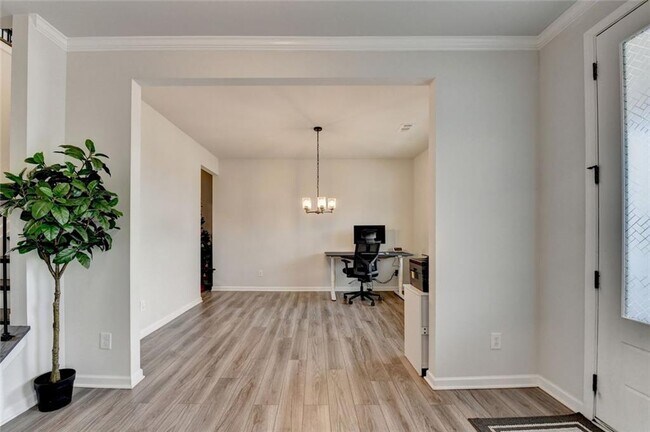 Building Photo - 4665 Shipley Ave