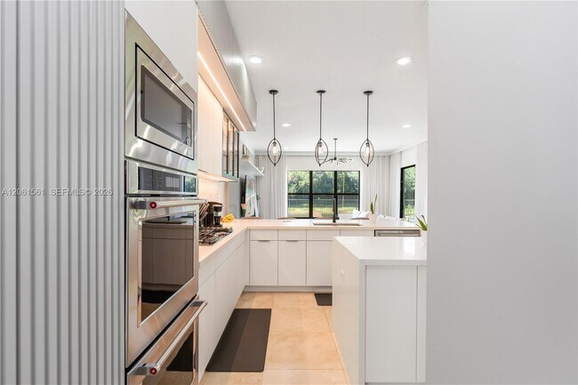 Building Photo - 9529 Eden Roc Ct