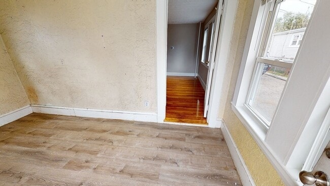 Building Photo - 14 Kelley Ct