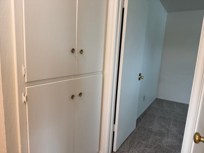 Building Photo - Remodeled 3 bedroom 1 bath house