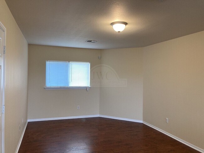 Building Photo - 6205 Nessy Dr