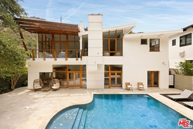 Building Photo - 3600 Mandeville Canyon Rd