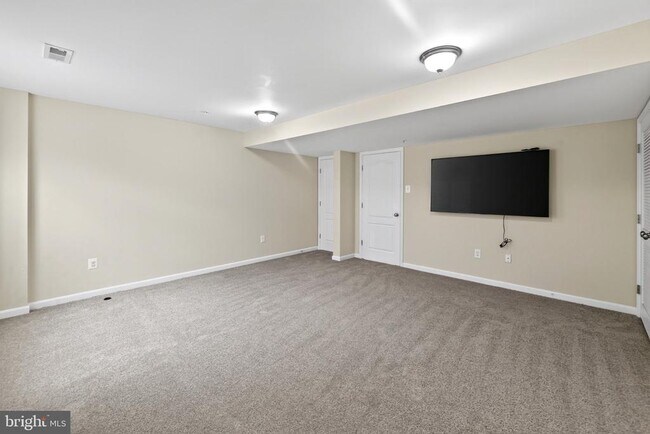 Building Photo - 10382 Lantern Ln