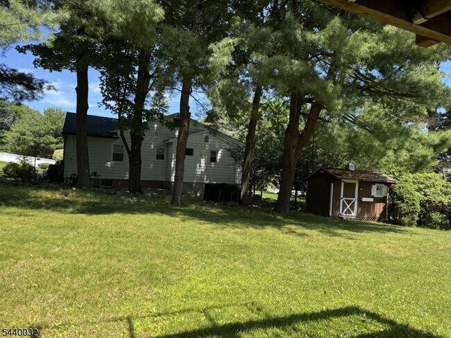 Building Photo - 76 Cider Mill Rd
