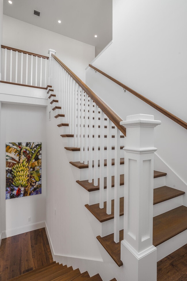 Building Photo - 19471 Harbor Rd S