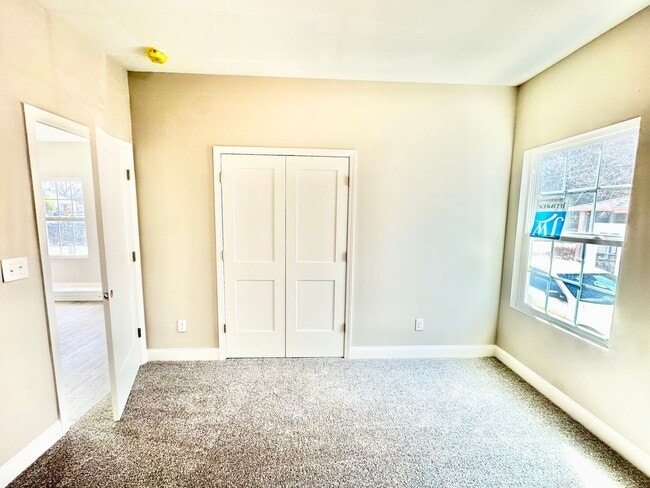 Building Photo - 416 S Confederate Ave