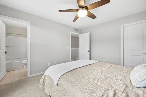 Building Photo - 47713 Hillcrest Dr