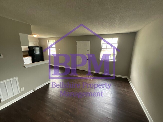 Building Photo - Cozy 2 Bed | 1 Bath Duplex in Hermitage