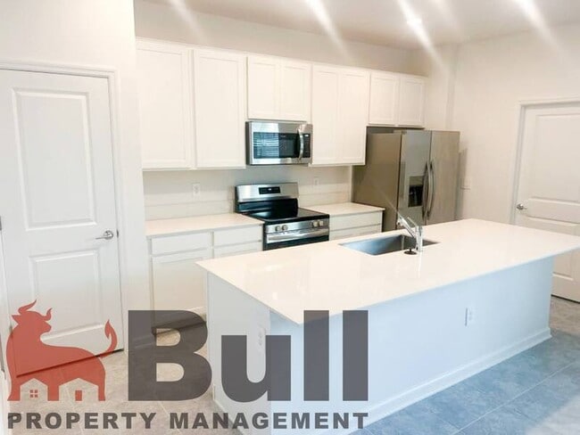 Building Photo - 6033 Blissful St
