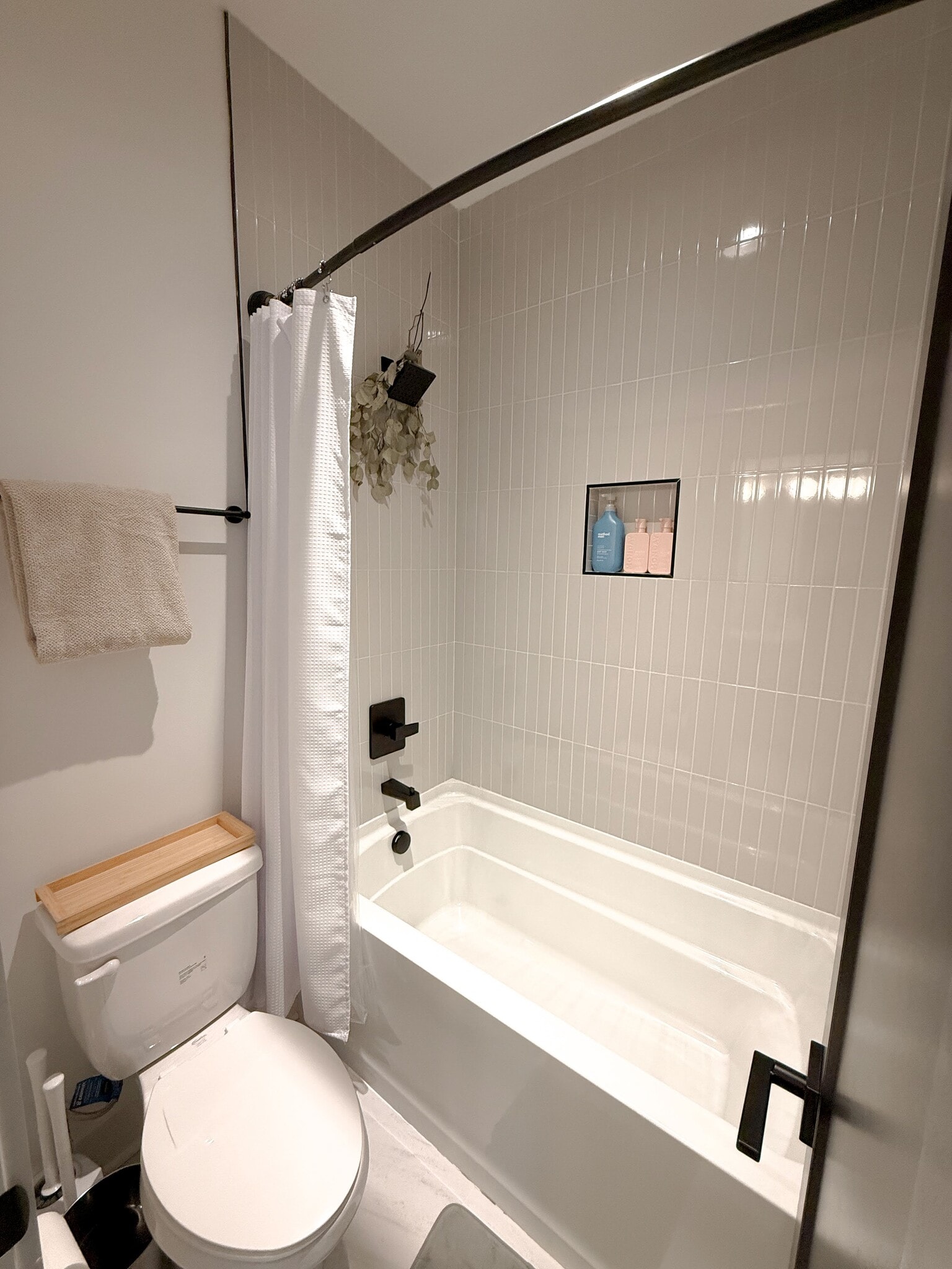 Building Photo - 2010 14th Ave N