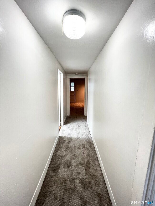 Building Photo - 143 William St